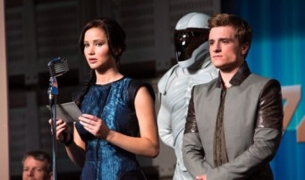 The-Hunger-Games-Catching-Fire-Katniss-and-Peeta-header-550x325