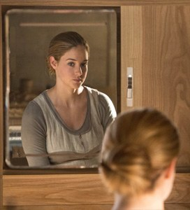 beauty-trends-blogs-daily-beauty-reporter-2014-03-20-divergent-bun-1